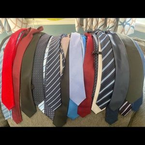Lot of 22 men’s zipper ties